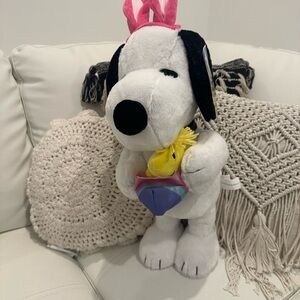 Charming Easter Snoopy Plush with Woodstock Plush Greeter